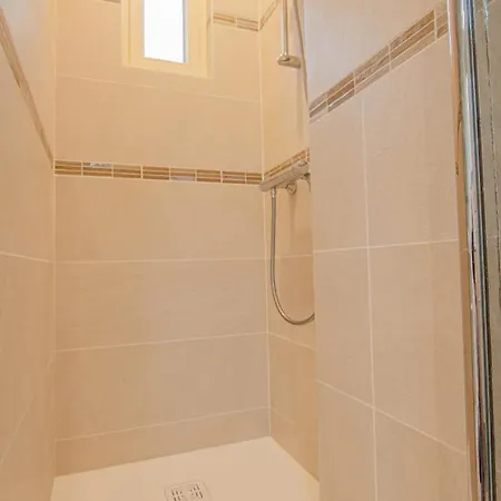 Daire Pommes Et Fraises